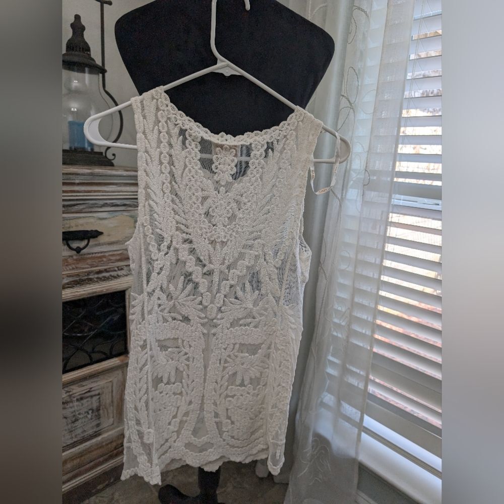 NWT Laundry by Shelli Segal Sheer Embroidered Sleeveless Top Size XS - Picture 4 of 11